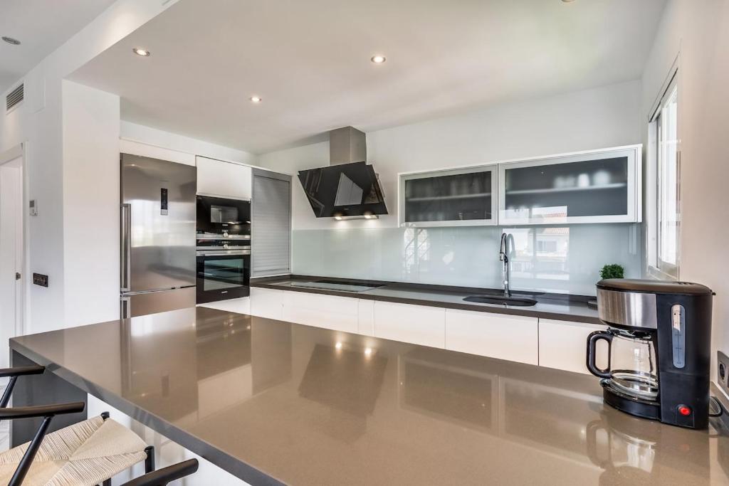 Luxurious High-End Penthouse in Puerto Banus - 5