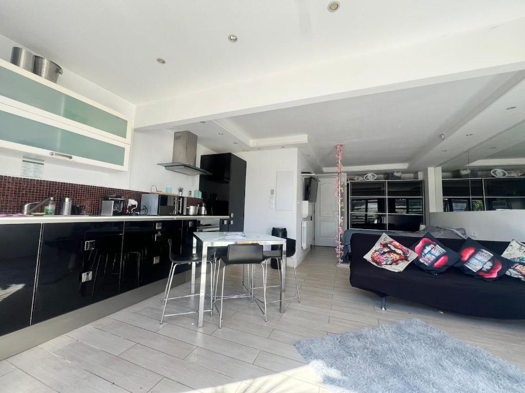 Villa 24, Port Nature, Village Naturiste Cap d'Agde - 4