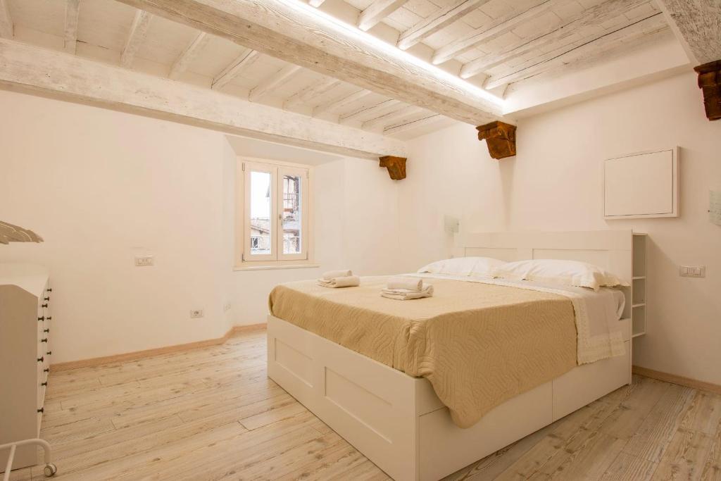 GuestHost - Casa di Alice - Elegance in the Centre - 3