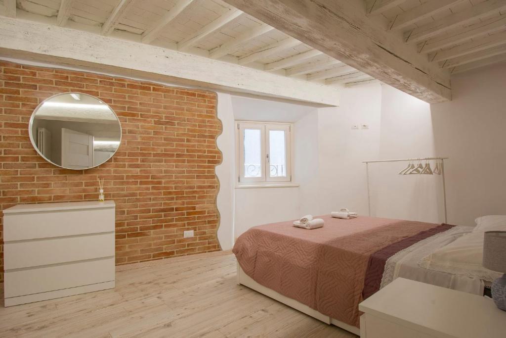 GuestHost - Casa di Alice - Elegance in the Centre - 2