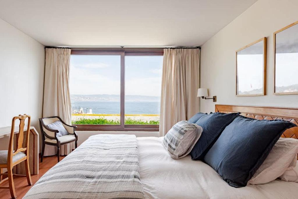 Spacious ocean view apt - 3 min walk - 3