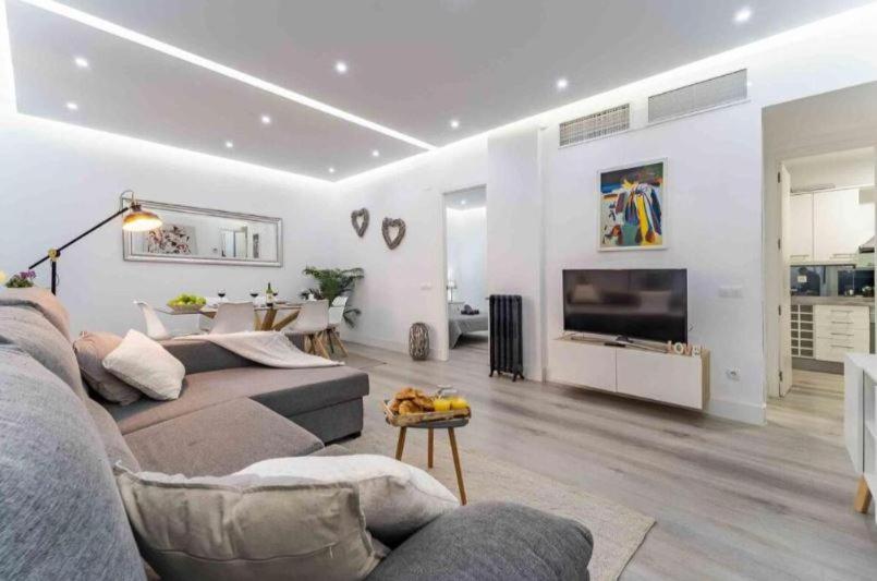 Premium Apartment Heart of the City by TuriVida - 2