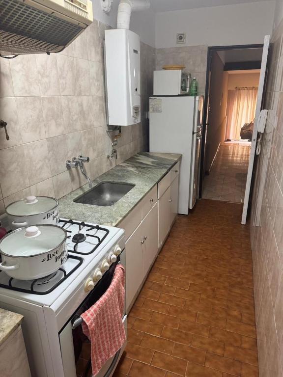 Depto Zona Paseo Aldrey - A 2 cuadras casino y playa - 3