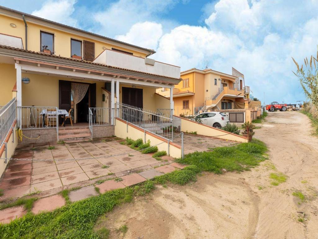 With air conditioning and private terrace - 3