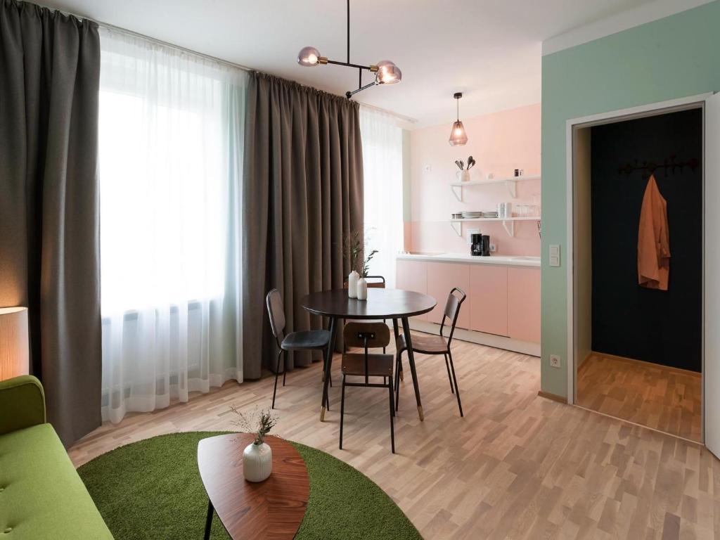 Apartment in Linz near Danube Promenade - 2