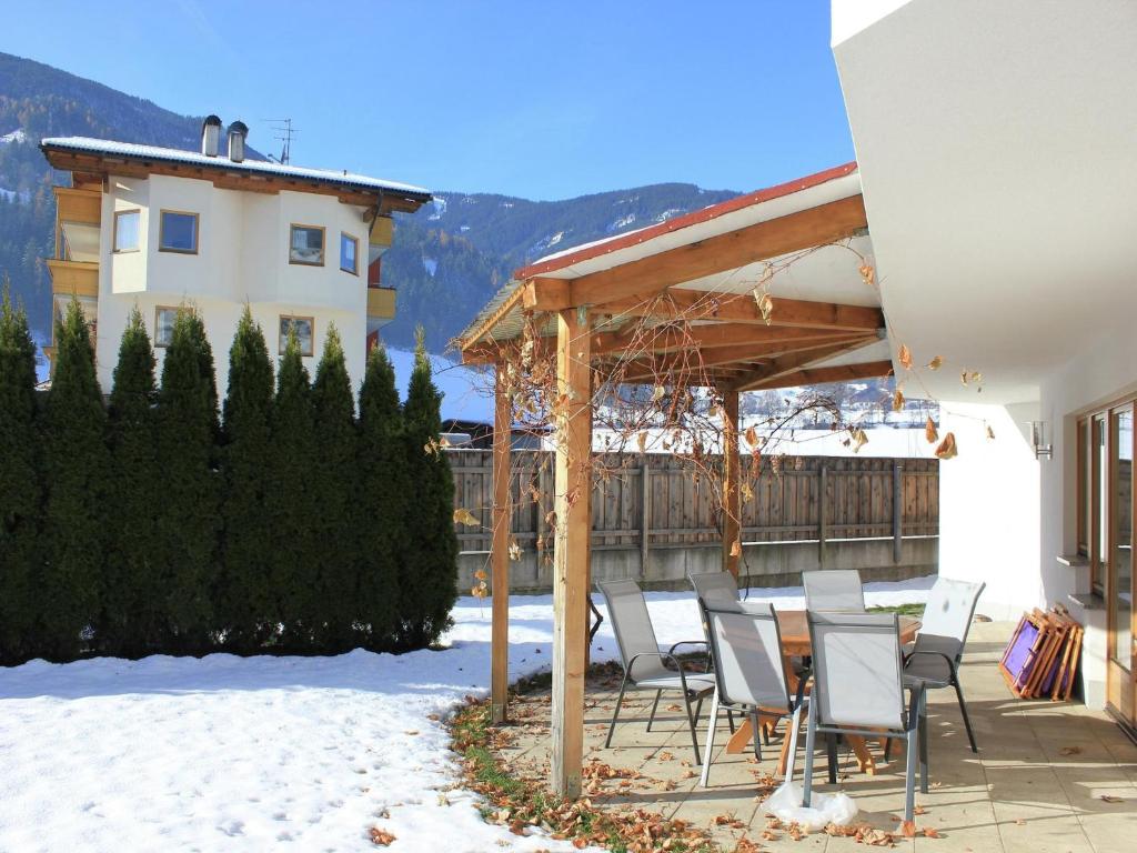 Residence in Kaltenbach near ski lifts - 4