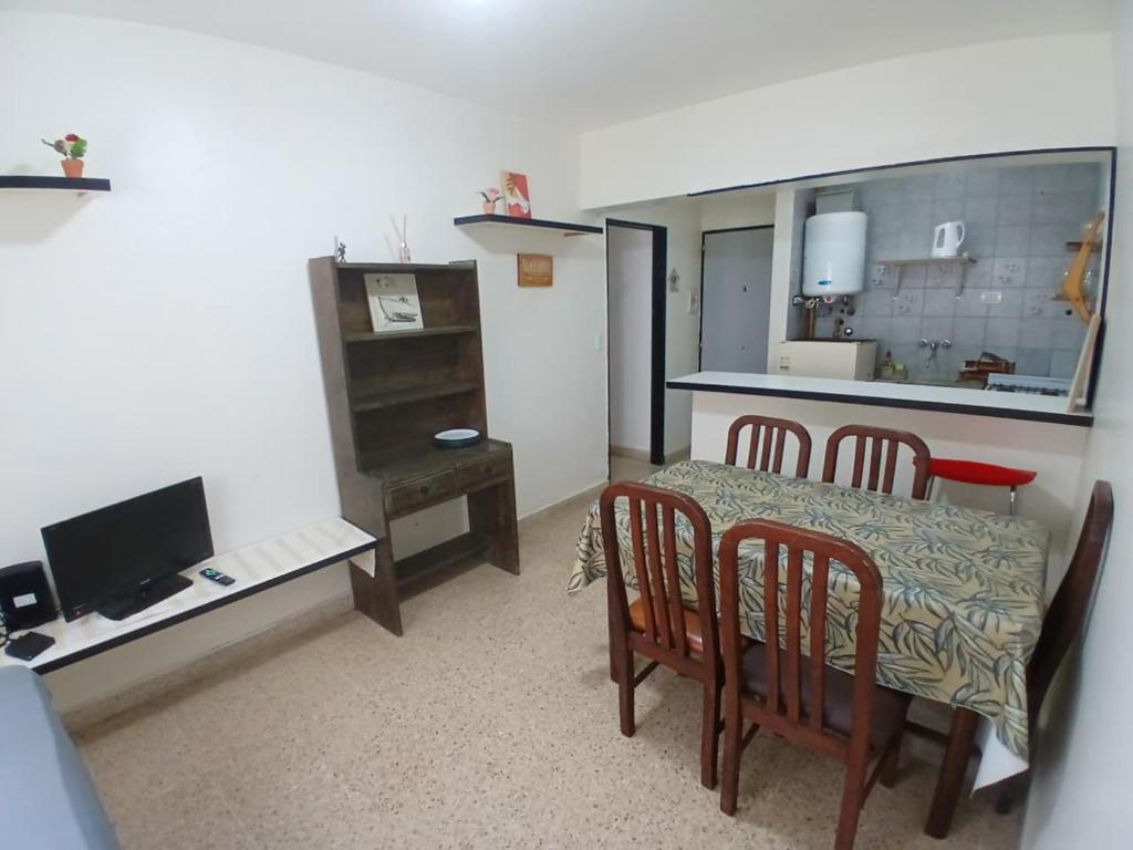 Departamento Colon, zona Güemes, para 4 personas - 3