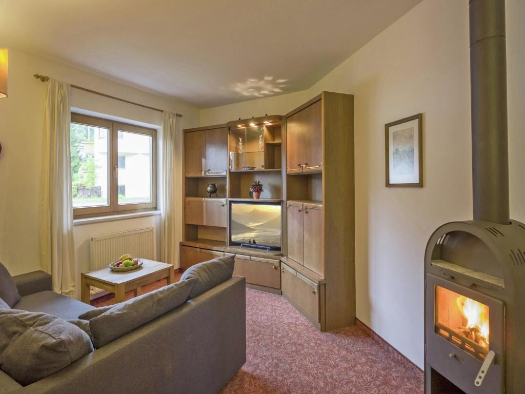 Pleasing Apartment in Kaltenbach near Ski Area - 2