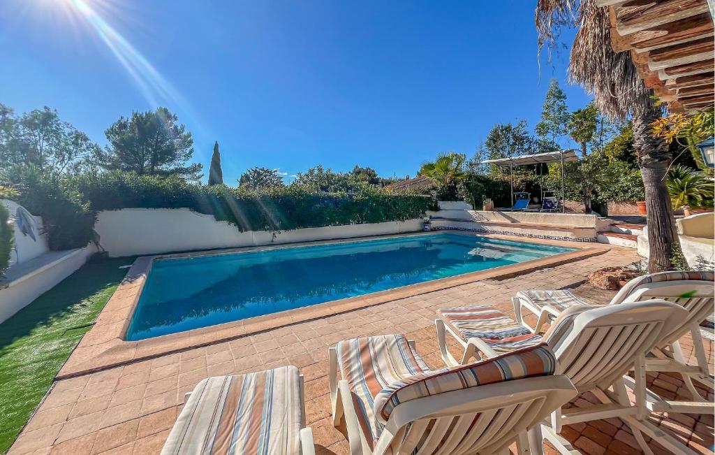 Villa Avec Piscine 1 - 2