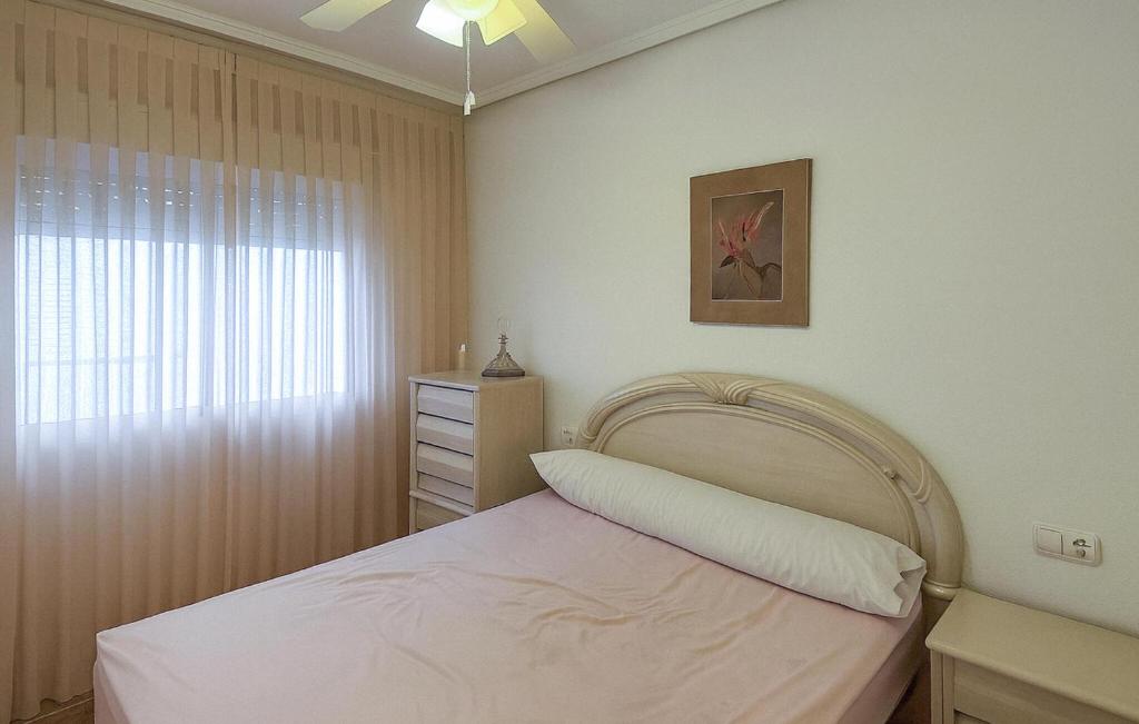 Awesome Apartment In Torrevieja With Wifi - 4