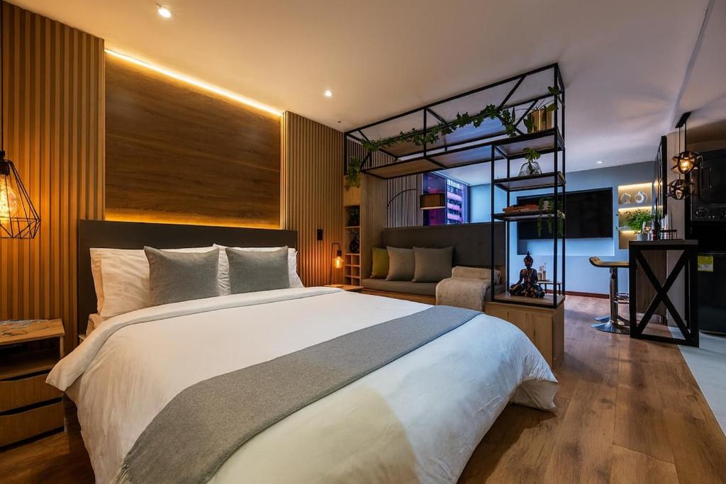 Floor 18 Luxury Studio 5 min from Provenza - 2