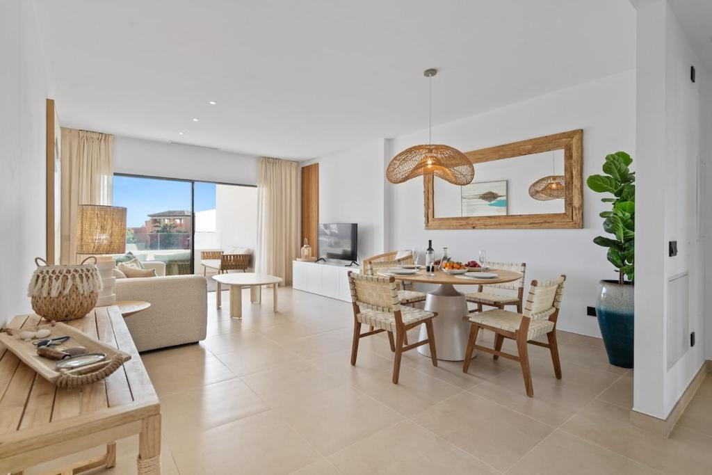 Modern Apartment with Terrace & Pools Next to Golf - 4