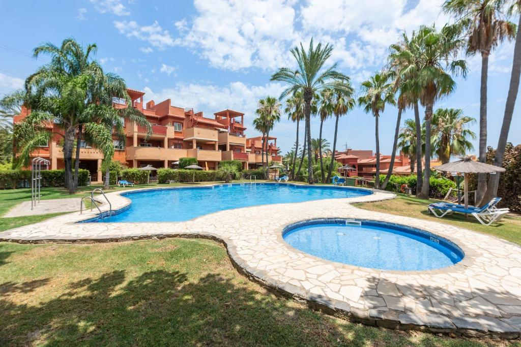 Stylish 2-Bed Apartment with Large Terrace & Pool - 2