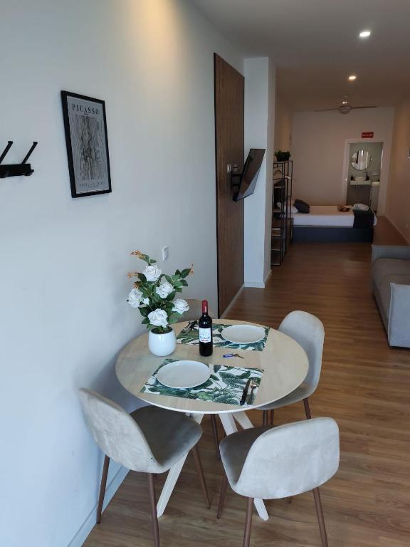 Caballito de Mar - Modern Apt - Near Bioparc by Río Turia Apartments - 2