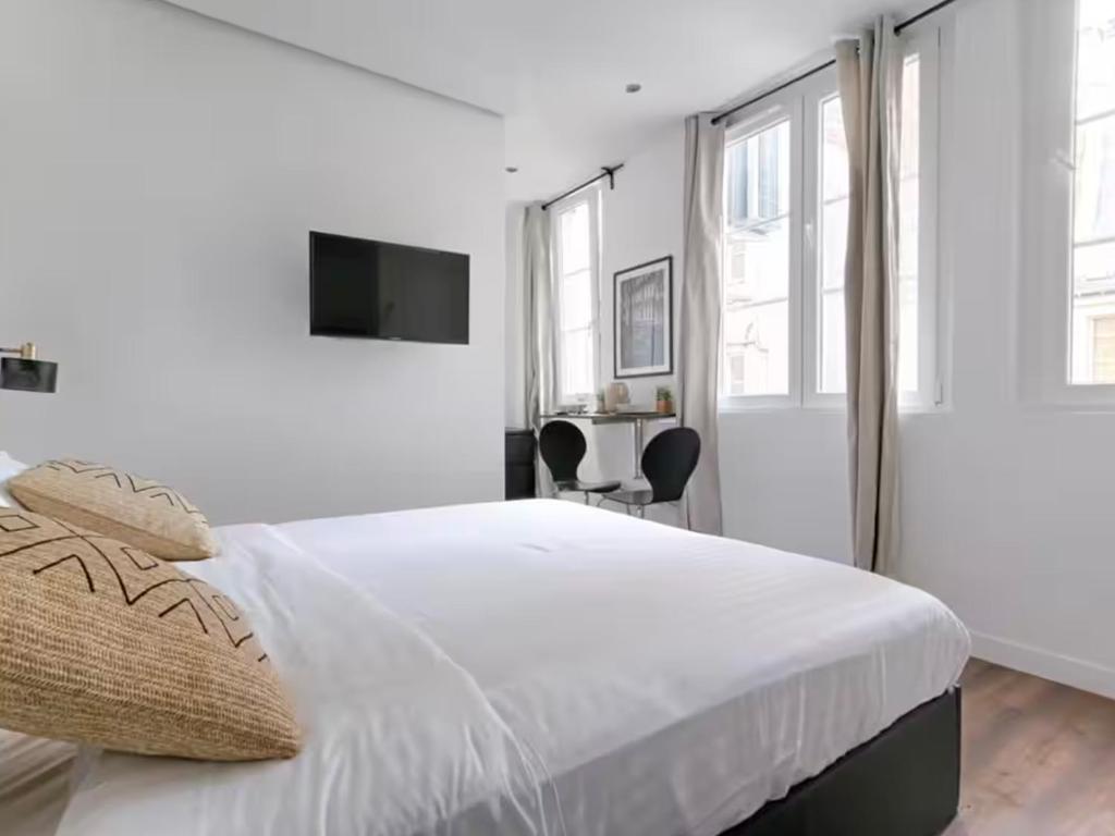 UrbanFlat 207 - Beautiful Studio in the center of Paris - 3