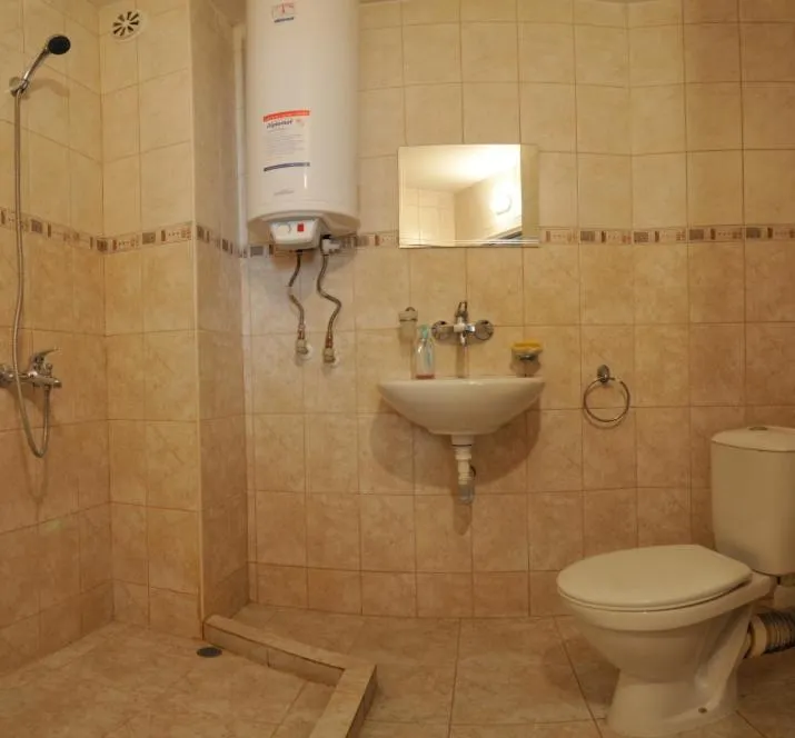 Family Hotel Prolet，位于舒门的酒店
