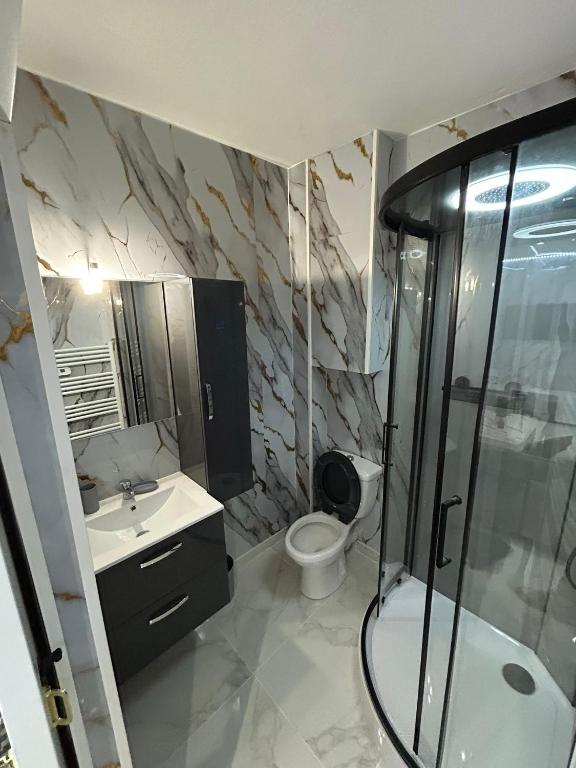 Luxueux T2 pour 2 a 4 pers Balneo jacuzzi 15 mn de valras plage - 2