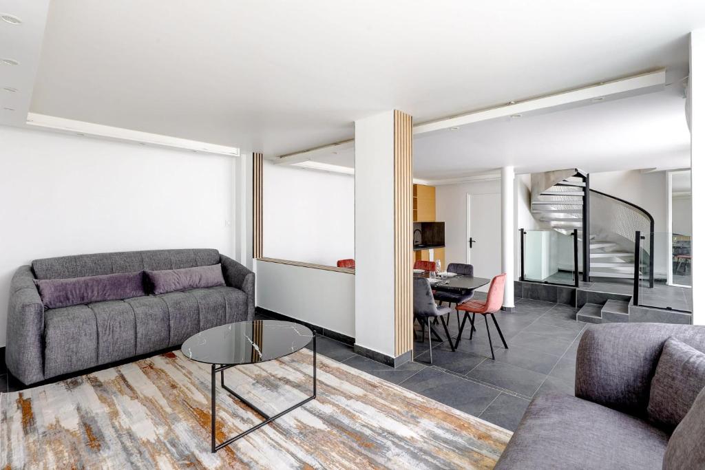 Charming Duplex Apartment with AC near Picpus - 1