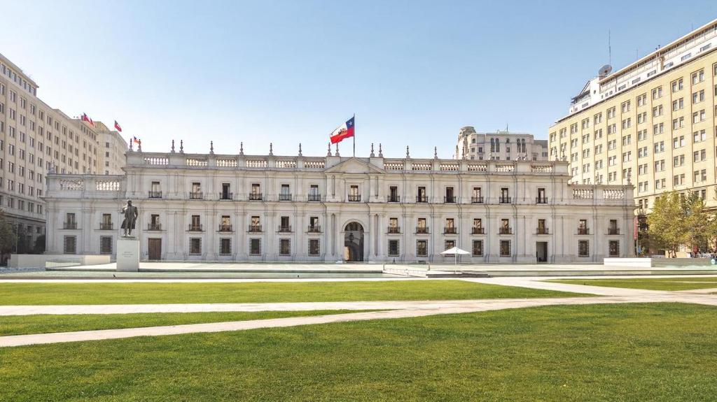 Departamento para 3 personas Metro Moneda Santiago - 2