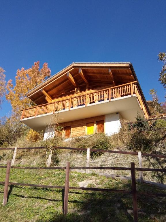Chalet Les Brantes, refuge atypique a Veysonnaz - 3