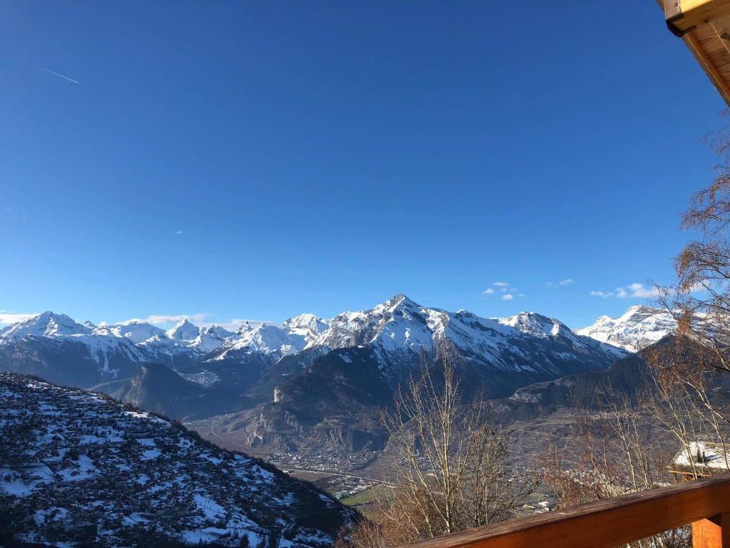 Chalet Les Brantes, refuge atypique a Veysonnaz - 5