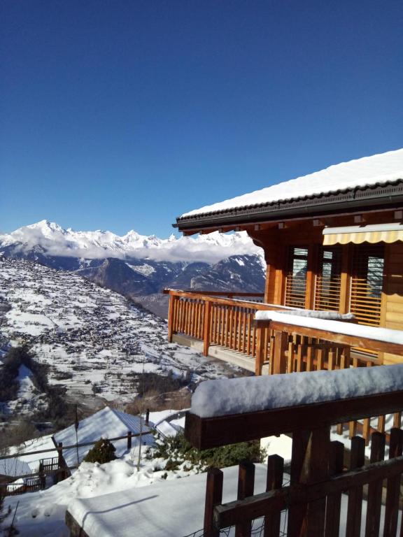 Chalet Les Brantes, refuge atypique a Veysonnaz - 2
