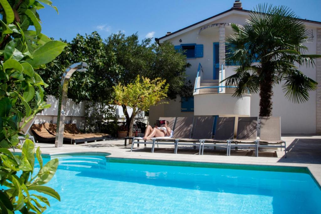 Apartments Villa Pina — Hotel in Vodice