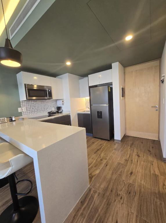 Amplio departamento con sala de trabajo y Piscina - 3