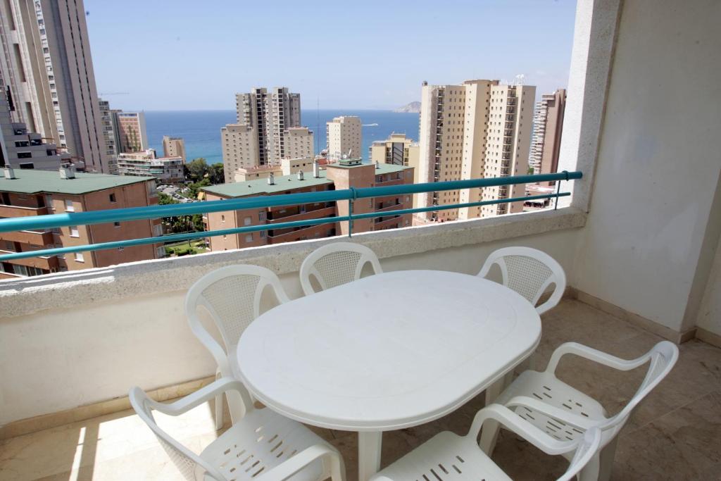 Torres Gardens-Fincas Benidorm — Hotel rooms in Benidorm, Valencian Community