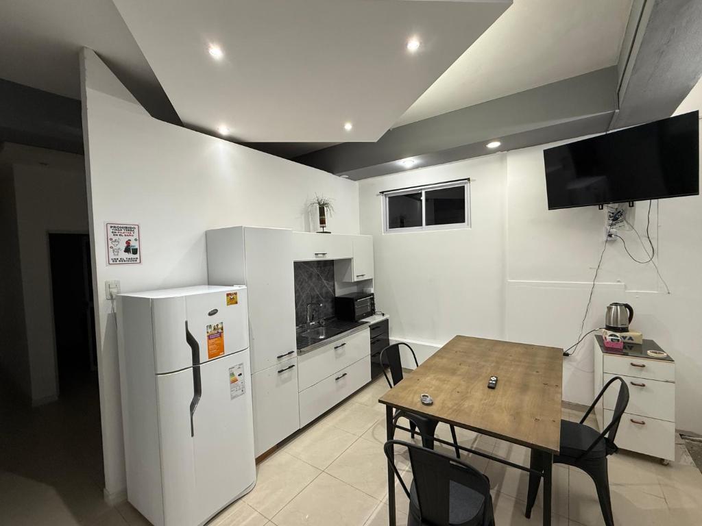 Departamento Rojas 1 - 5