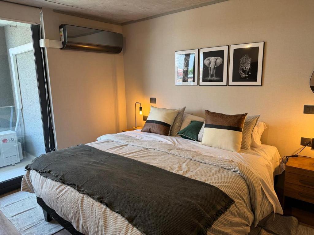 Modern Apt with Terrace and Gym Steps to Metro & Parque Bustamante - 1