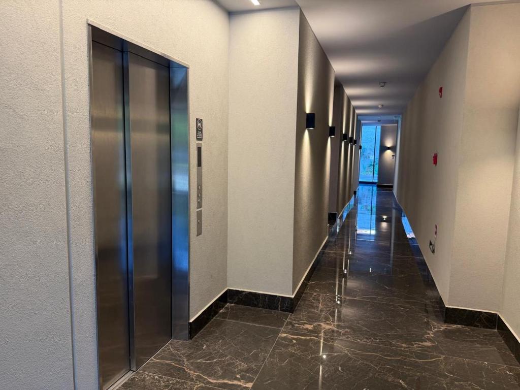 Modern Apt with Terrace and Gym Steps to Metro & Parque Bustamante - 5
