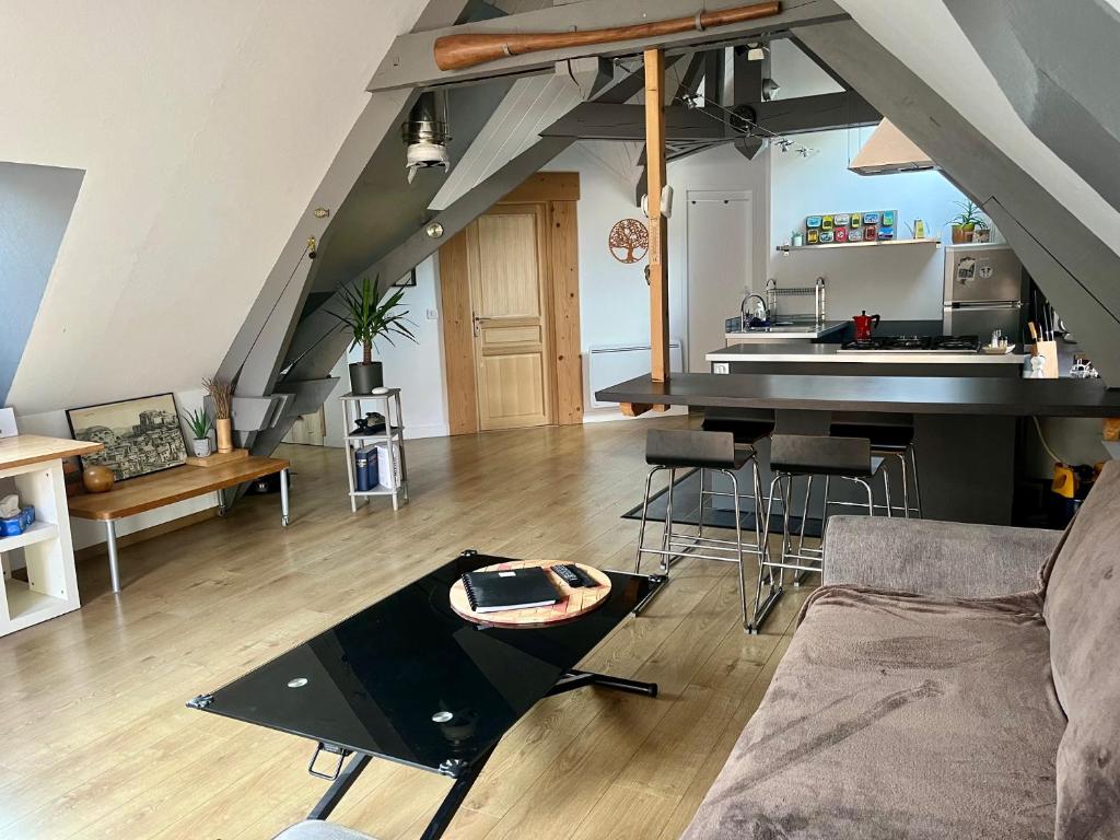 Appartement 2 chambres, terrasse , proche centre , calme - 1