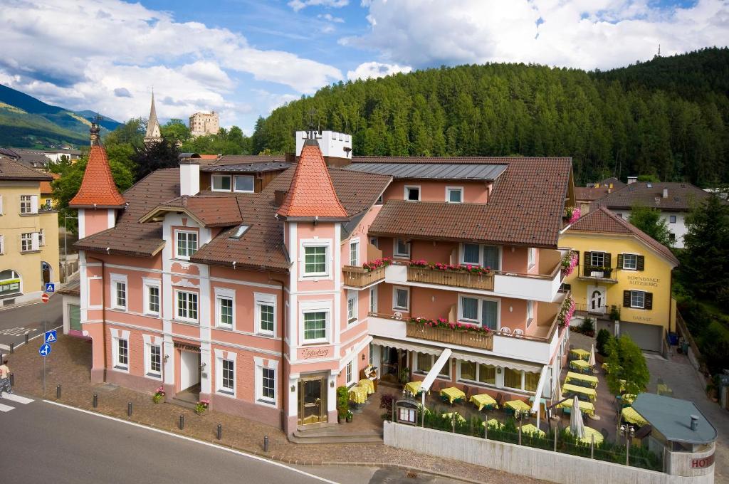 Hotel Blitzburg photo