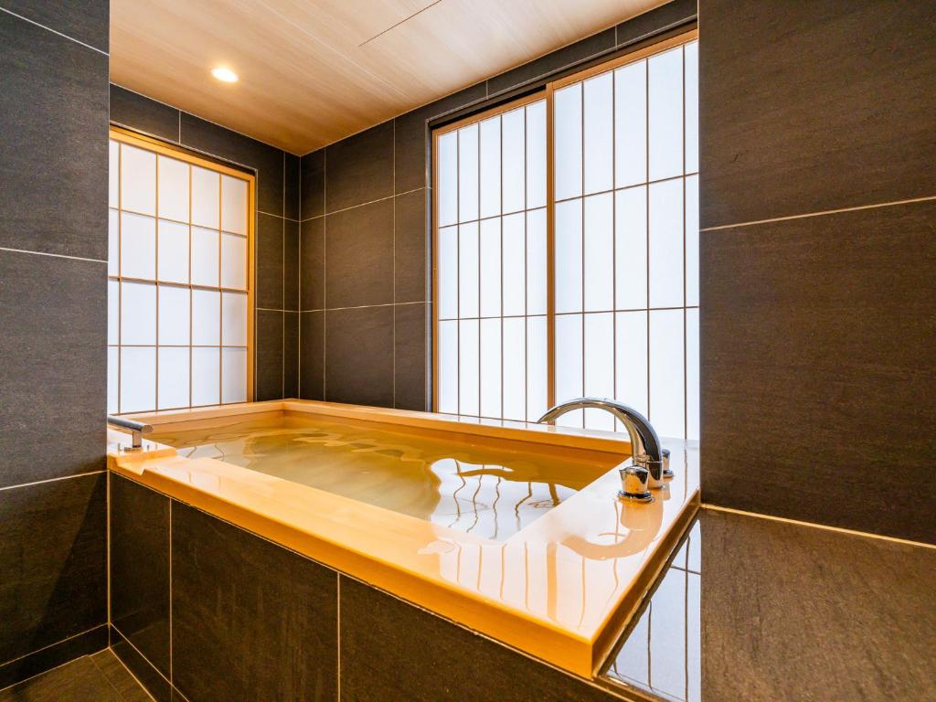 AKEKURE Kyoto Shirakawa