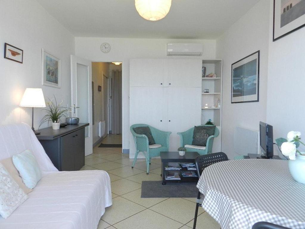Studio 3 couchages climatisé avec parking en bord de mer au Lavandou - FR-1-251-893 - 2
