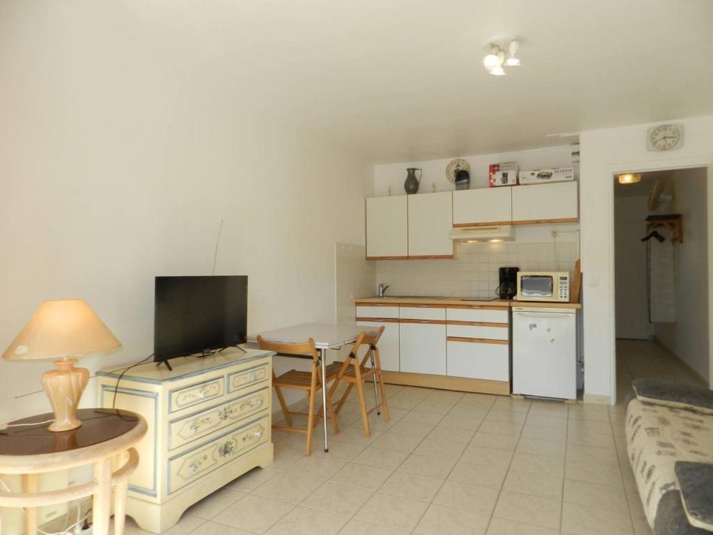 Appartement 2 pièces, Terrasse, Parking privatif, 150m Plage - FR-1-251-895 - 5