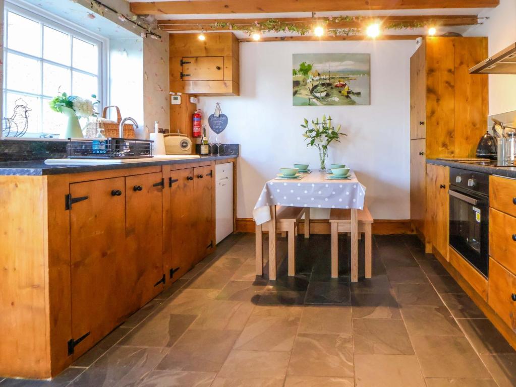 Woodland Cottage, Llangollen photo 3
