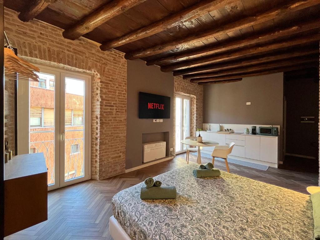 Luxury Home Bergamo City center, 5 min from station - 2