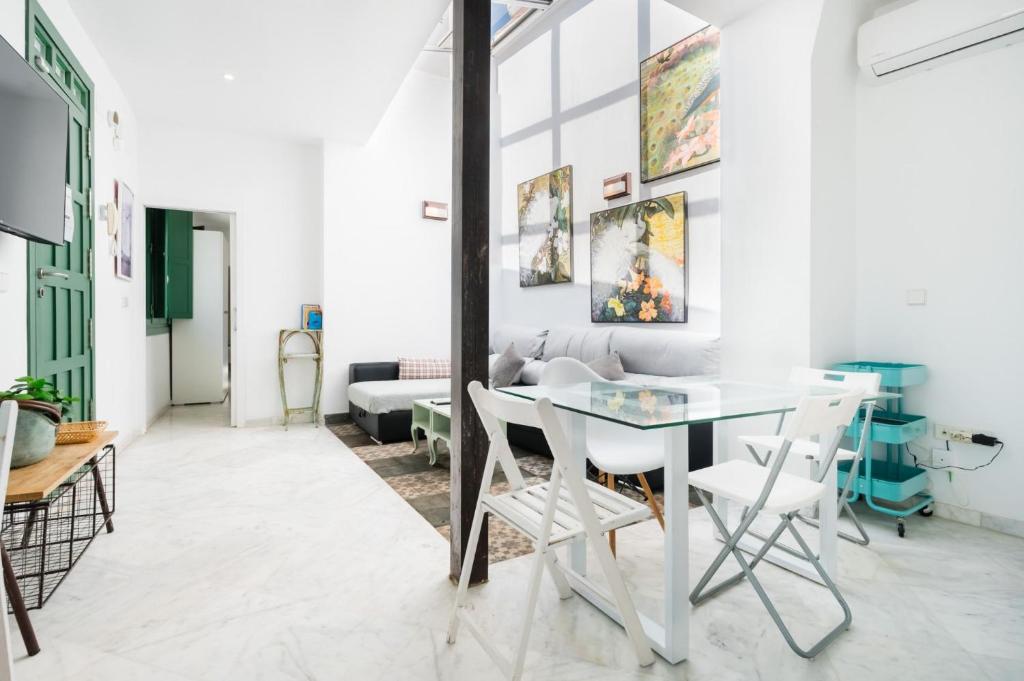 Penthouse con terraza- 2D 2B- Triana - 2
