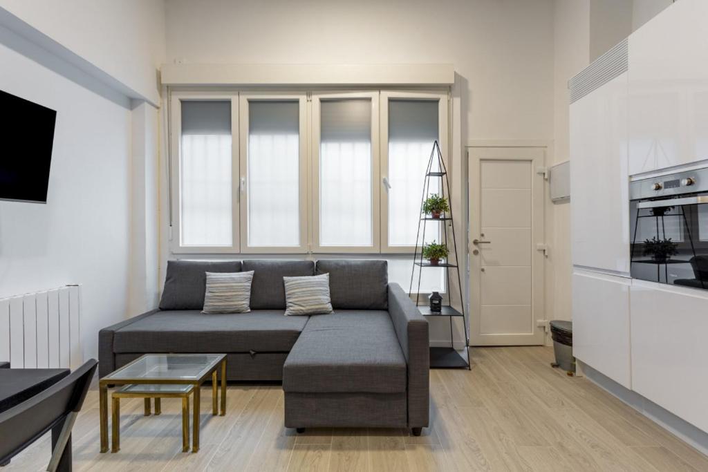 Modern studio - Av. de América - 3