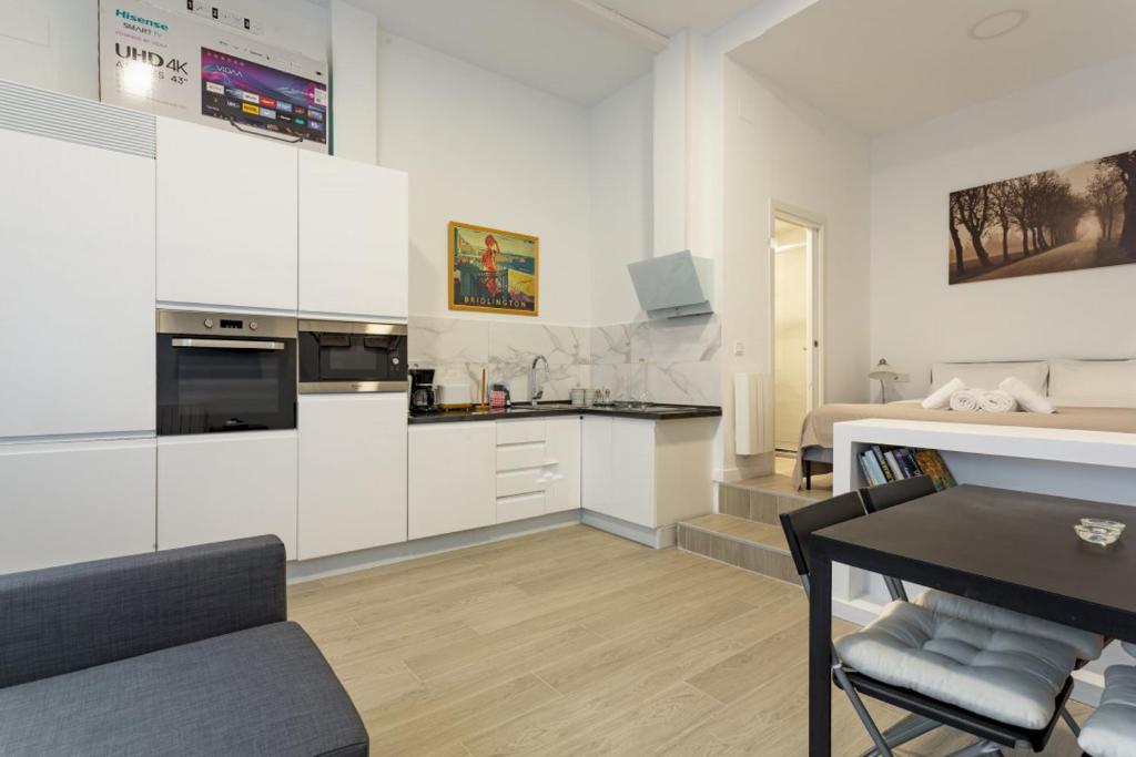 Modern studio - Av. de América - 5