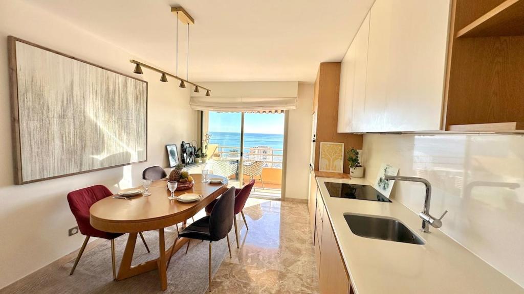 Sea View Apartment Near Monaco - 4