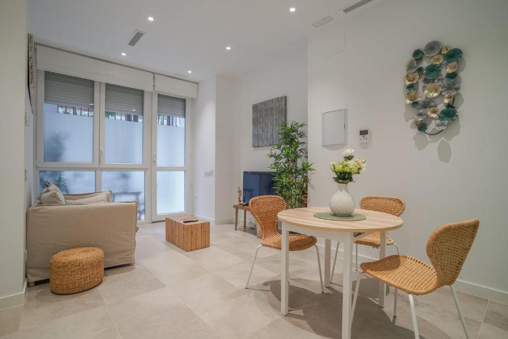 Cozy and modern-1Bedroom 1Bathroom-Chamberí - 2