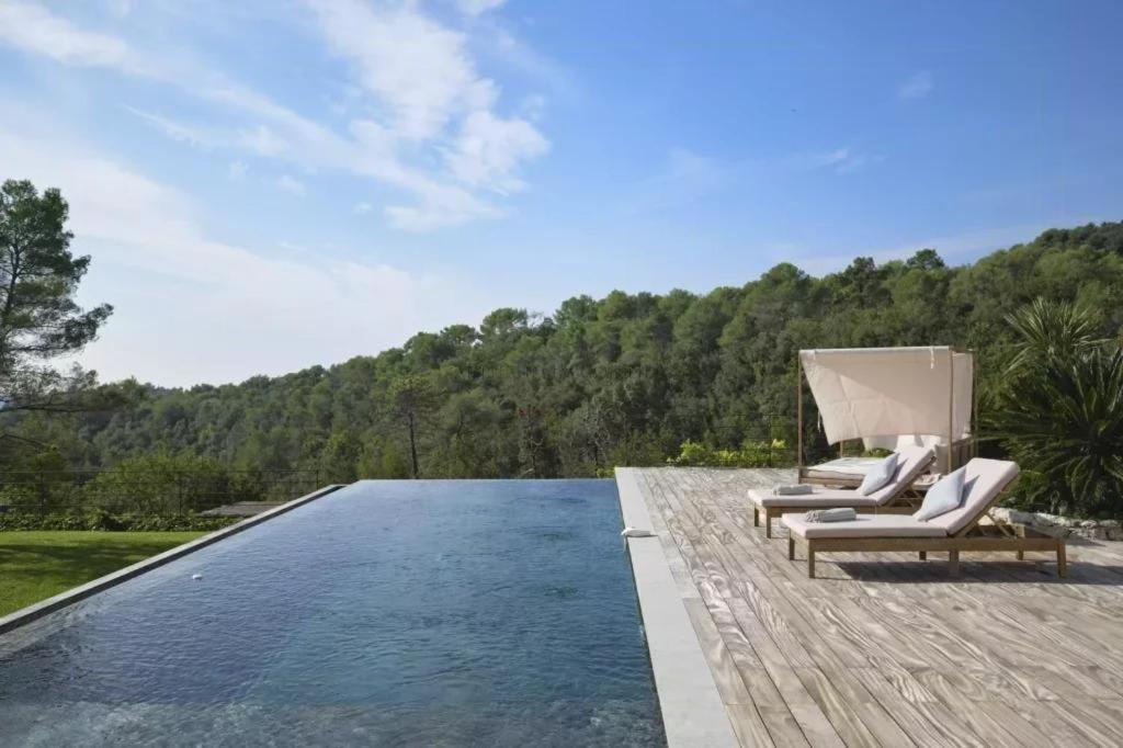 Luxury Villa Near Saint Paul De Vence - 2