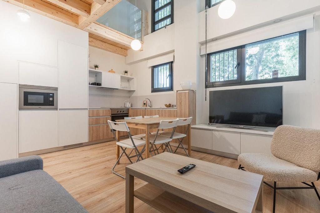 Modern Duplex - 1 Bedroom 2 Baths - Ventas - 2