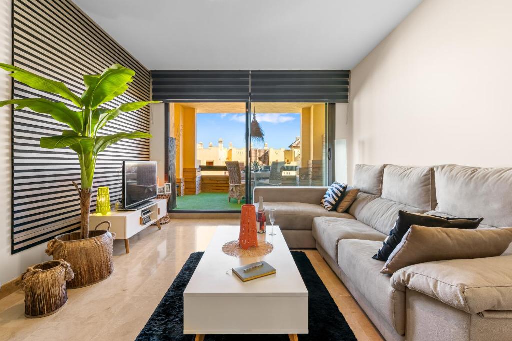 2199-Apt with terrace and pools - 2