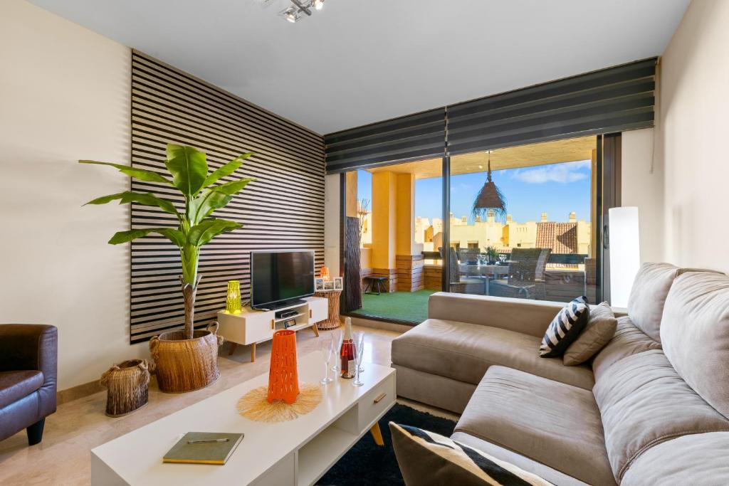 2199-Apt with terrace and pools - 5