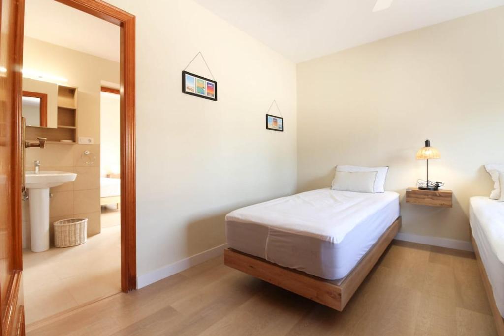Casa Ained - Beachfront Luxury - 3