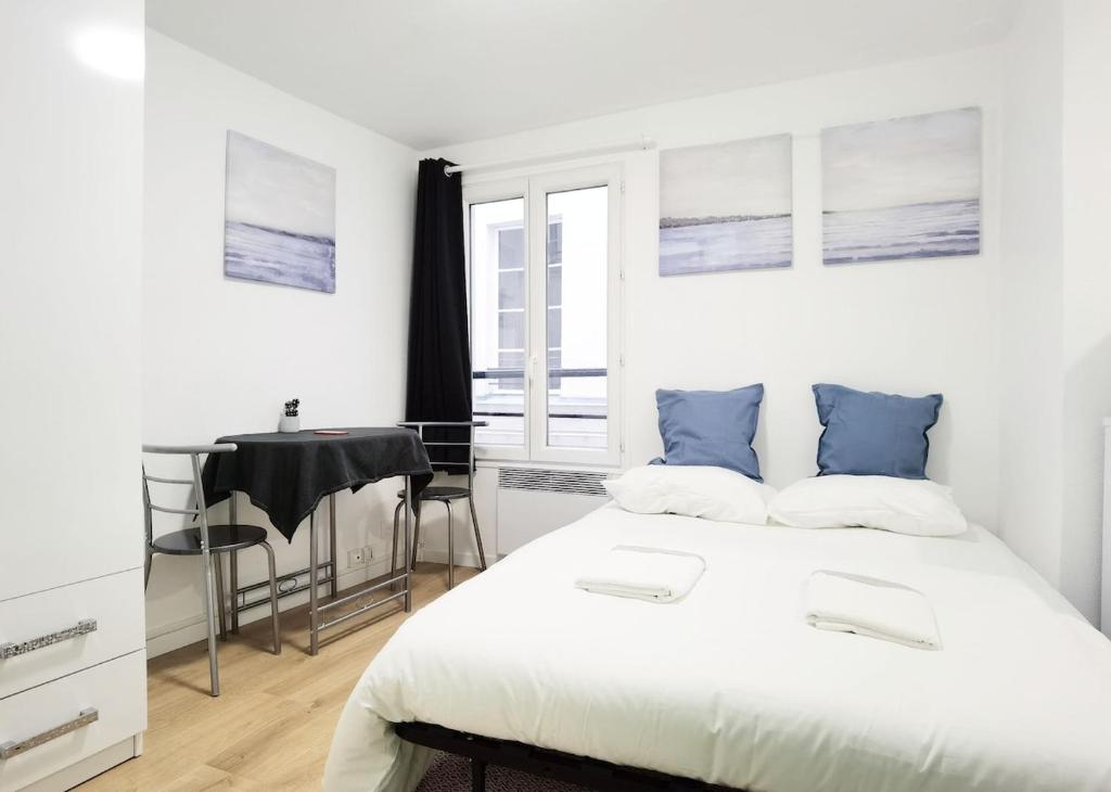 Studio Near Metro & Marais & Hotel de Ville & Seine - 1